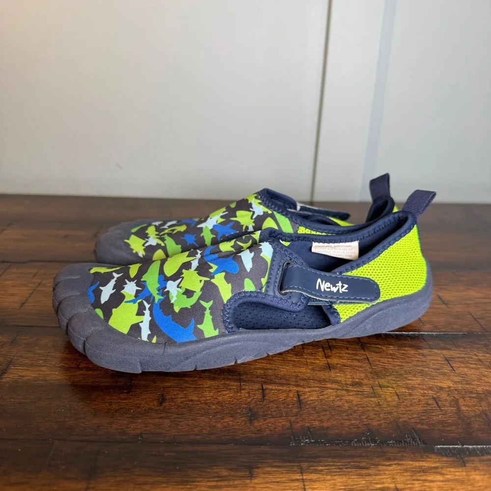 Newtz Camouflage‎ Water Shoes kids size 2/3
